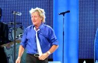 Rod Stewart sings “Rhythm of My Heart” in Cleveland, OH July 20, 2012